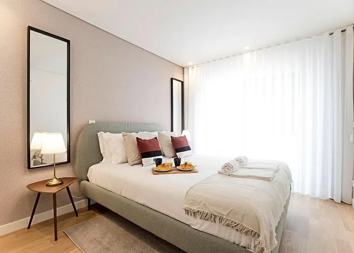 Paraiso -1b W/ Ac & Patio By Lovelystay