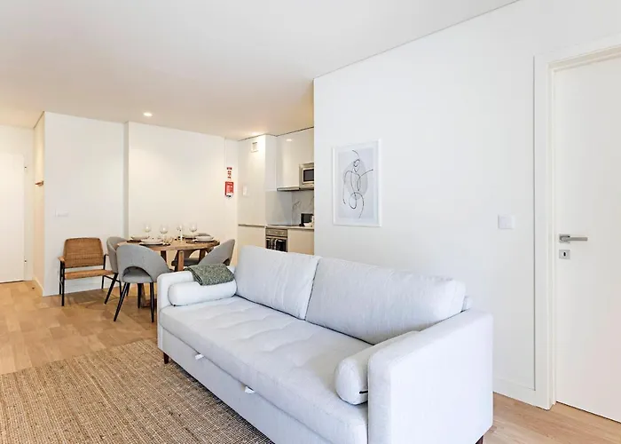 Paraiso -1b W/ Ac & Patio By Lovelystay 포르투