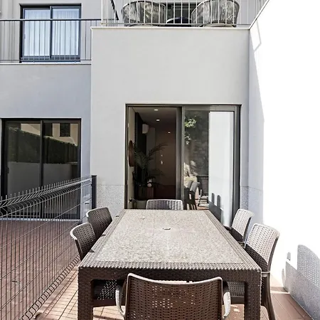 Paraiso -1b W/ Ac & Patio By Lovelystay