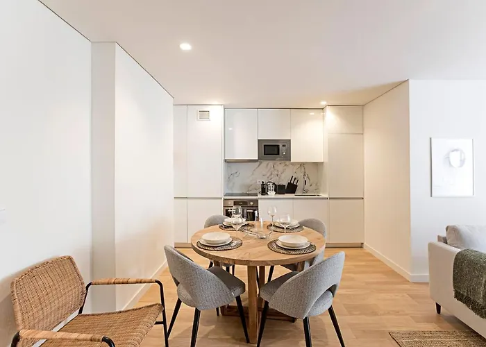 Paraíso -1b W/ Ac&patio By Lovelystay Apartamento Porto